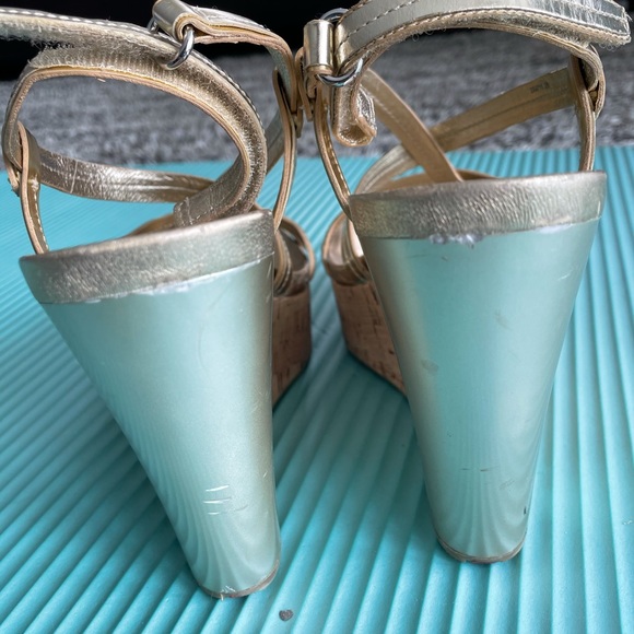 Authentic Prada wedges gold size 9 - Picture 6 of 7